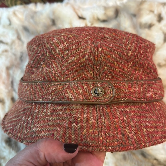 Coach hat - Picture 1 of 9